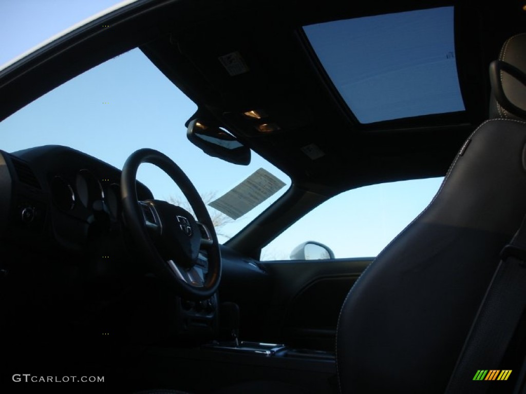 2011 Challenger R/T Plus - Bright White / Dark Slate Gray photo #11