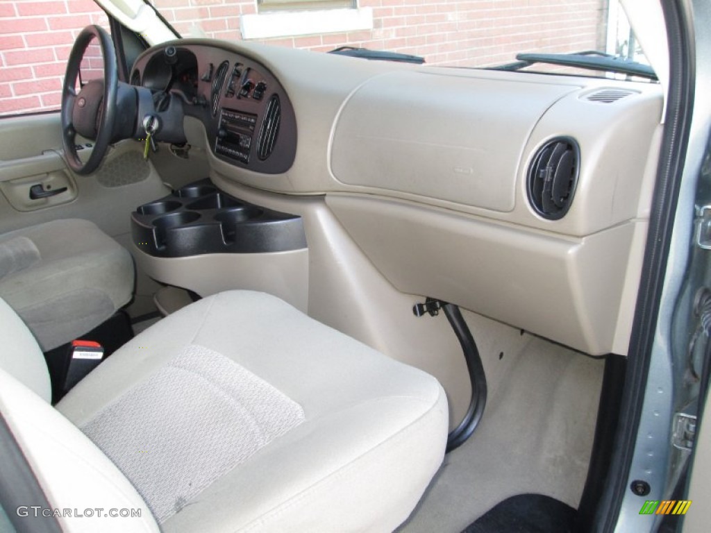 2006 Ford E Series Van E350 XLT Passenger Dashboard Photos