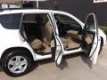 Super White - RAV4 I4 Photo No. 8