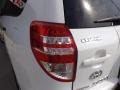 Super White - RAV4 I4 Photo No. 14