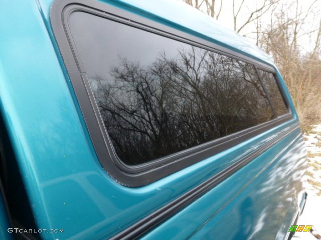 1994 Sierra 1500 SLE Extended Cab 4x4 - Bright Teal Metallic / Beige photo #12