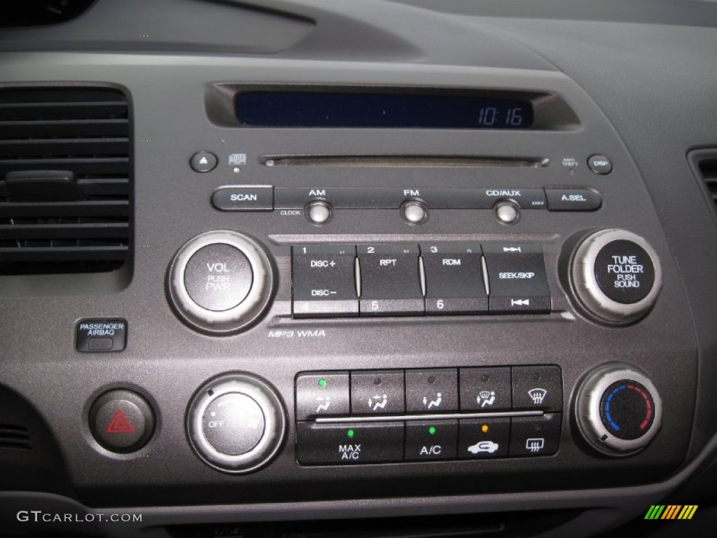 2006 Honda Civic LX Sedan Controls Photo #78193158