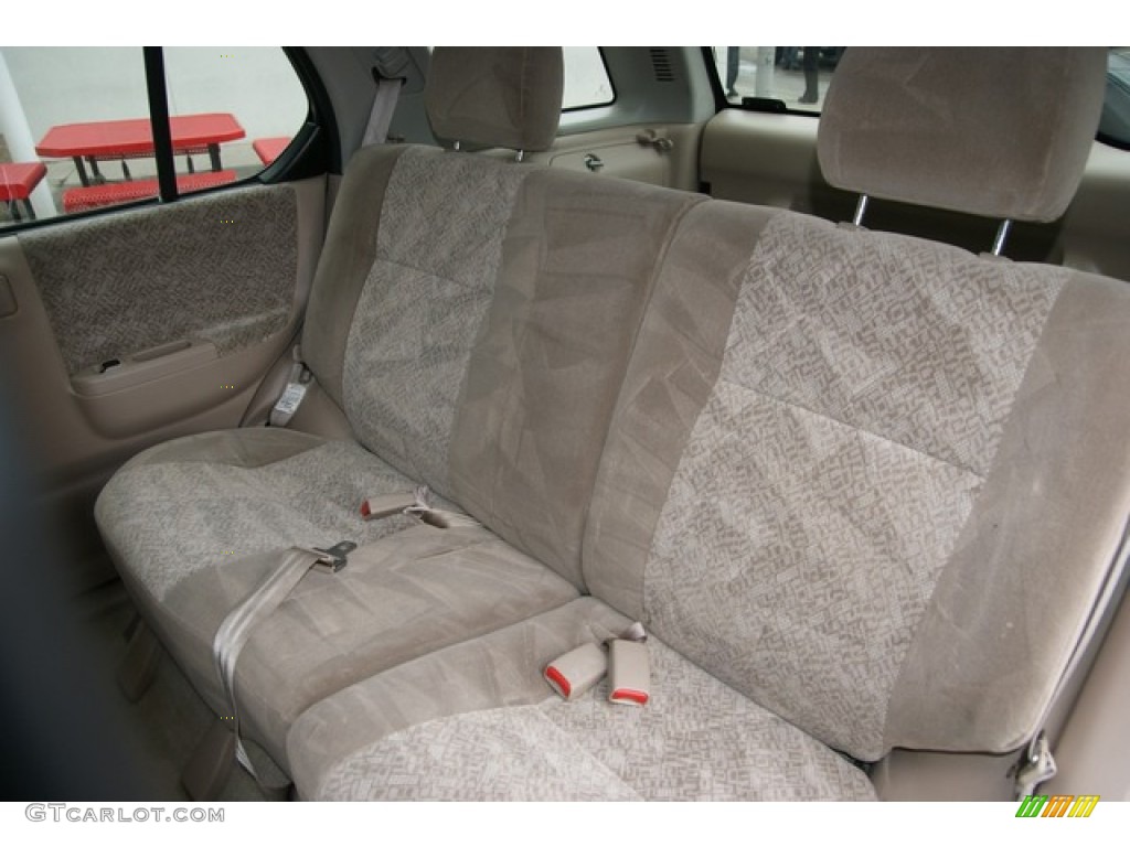 2000 Isuzu Rodeo LS 4WD Rear Seat Photo #78193923