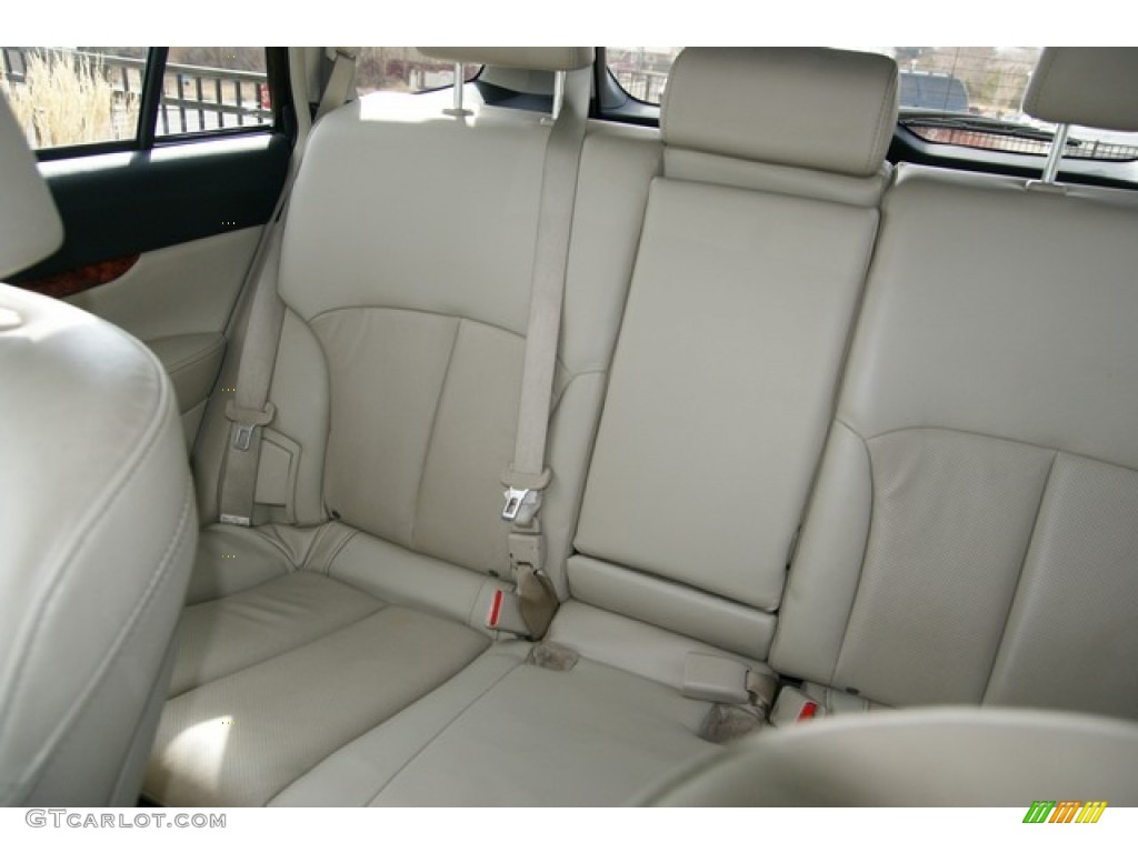 2011 Outback 2.5i Limited Wagon - Crystal Black Silica / Warm Ivory photo #6