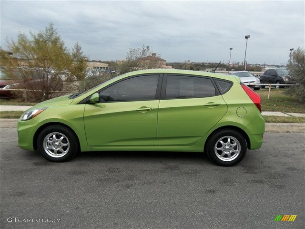 Electrolyte Green 2013 Hyundai Accent GS 5 Door Exterior Photo #78197310