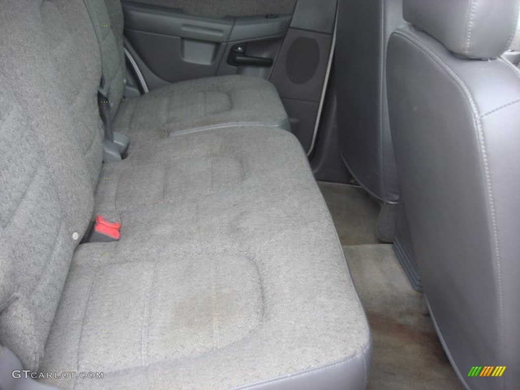 2004 Explorer XLS - Mineral Grey Metallic / Graphite photo #13