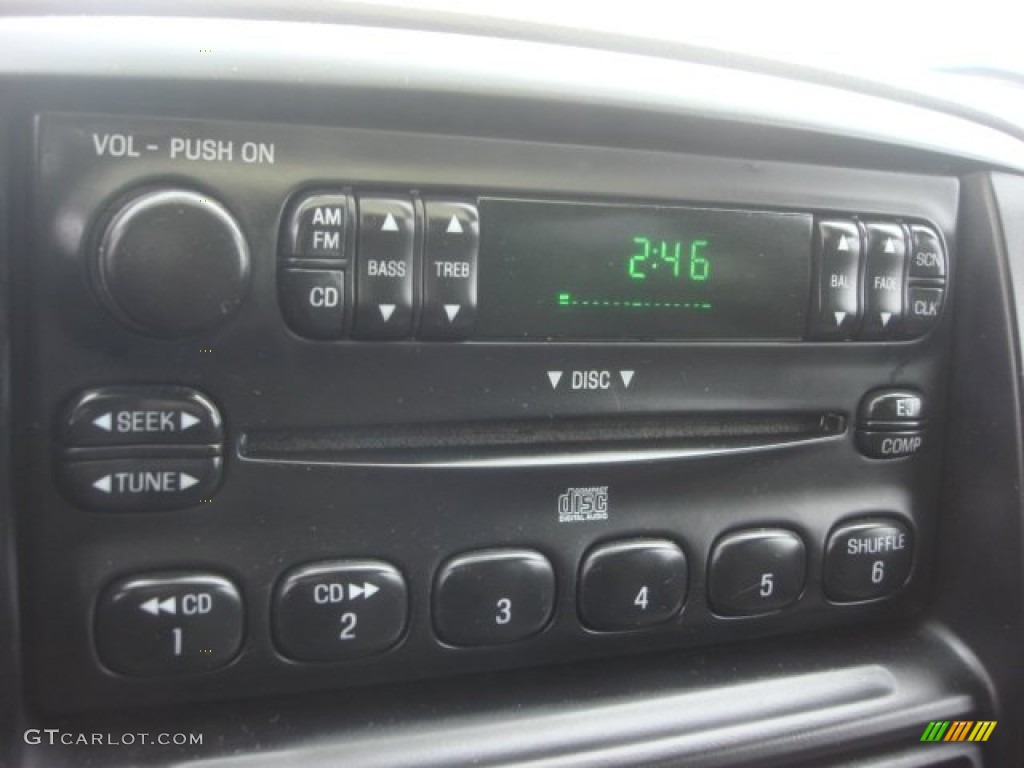 2004 Explorer XLS - Mineral Grey Metallic / Graphite photo #19