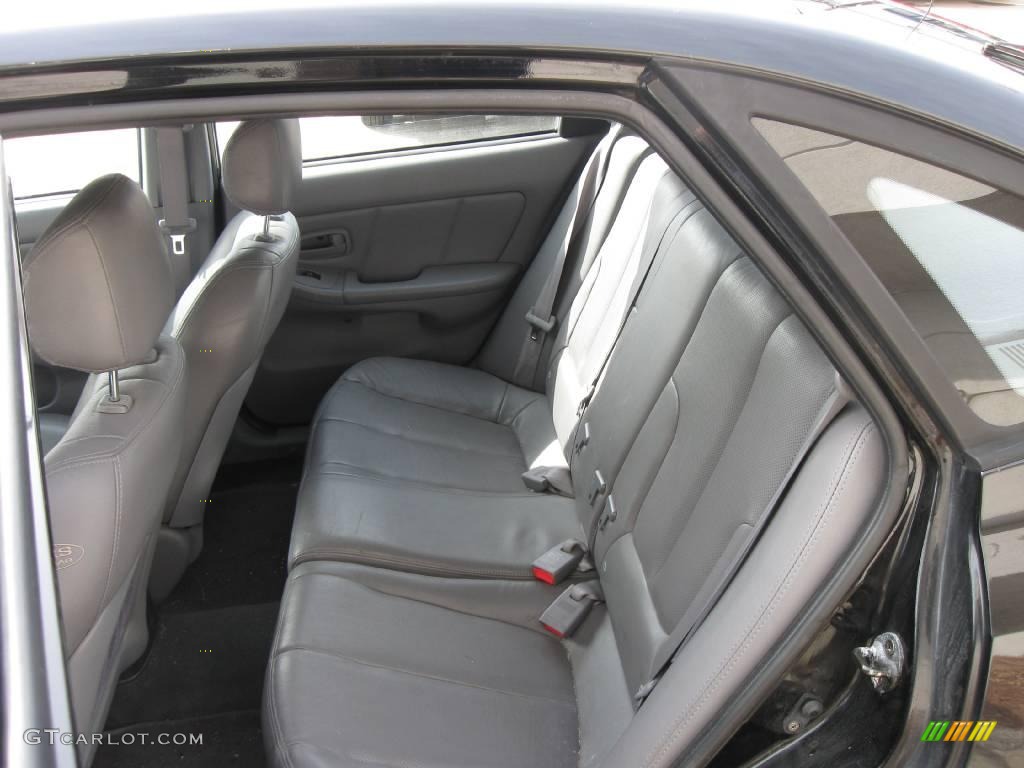 2004 Elantra GT Hatchback - Black Obsidian / Gray photo #7