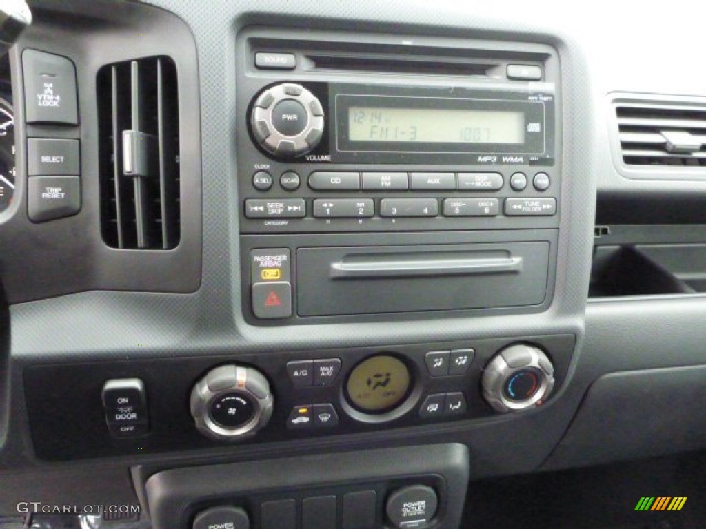 2013 Honda Ridgeline Sport Audio System Photos