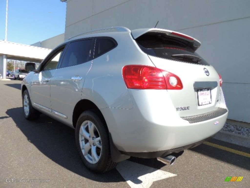 2011 Rogue SV - Silver Ice Metallic / Black photo #5