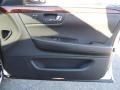 Light Platinum - DTS Sedan Photo No. 12
