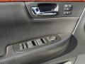 Light Platinum - DTS Sedan Photo No. 15