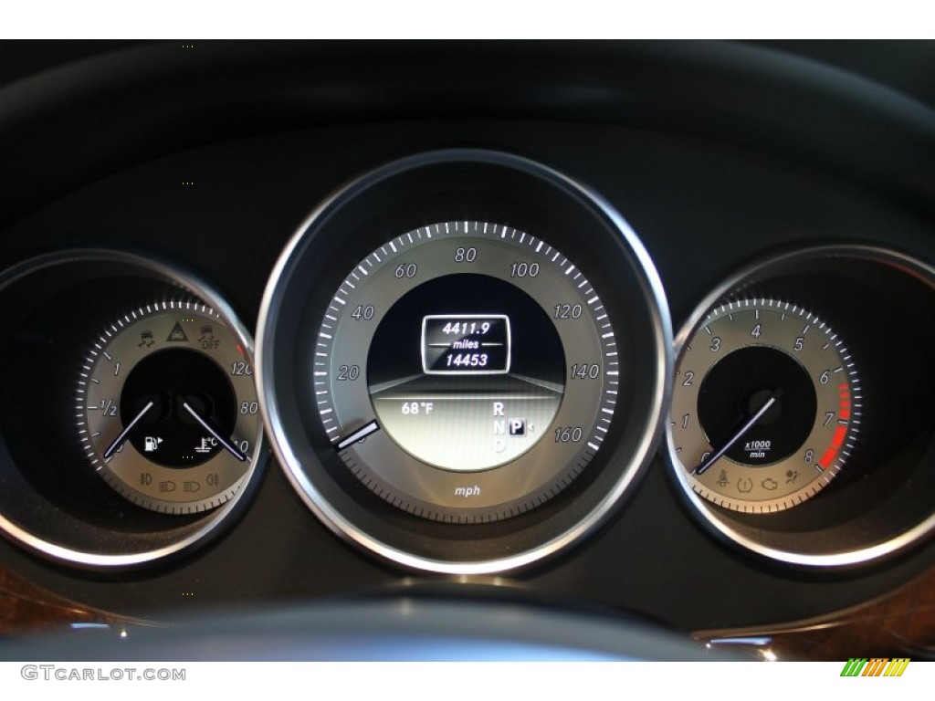 2012 Mercedes-Benz CLS 550 4Matic Coupe Gauges Photos