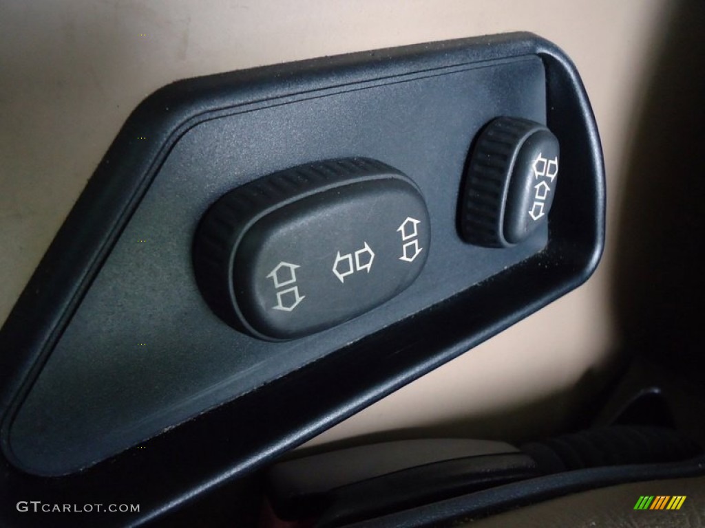 2001 Land Rover Discovery II SE Controls Photos