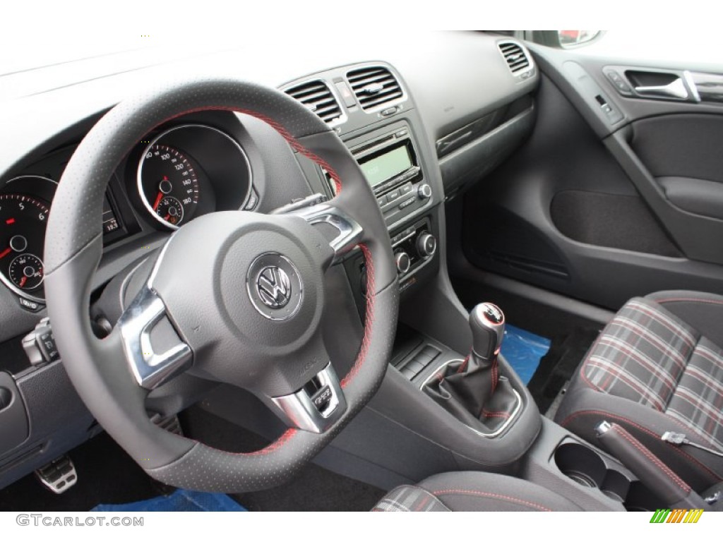 2013 Volkswagen GTI 2 Door Dashboard Photos