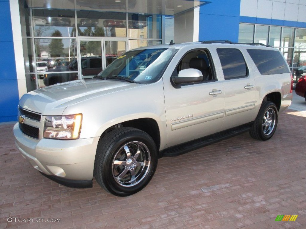 Champagne Silver Metallic 2013 Chevrolet Suburban LT 4x4 Exterior Photo #78209451