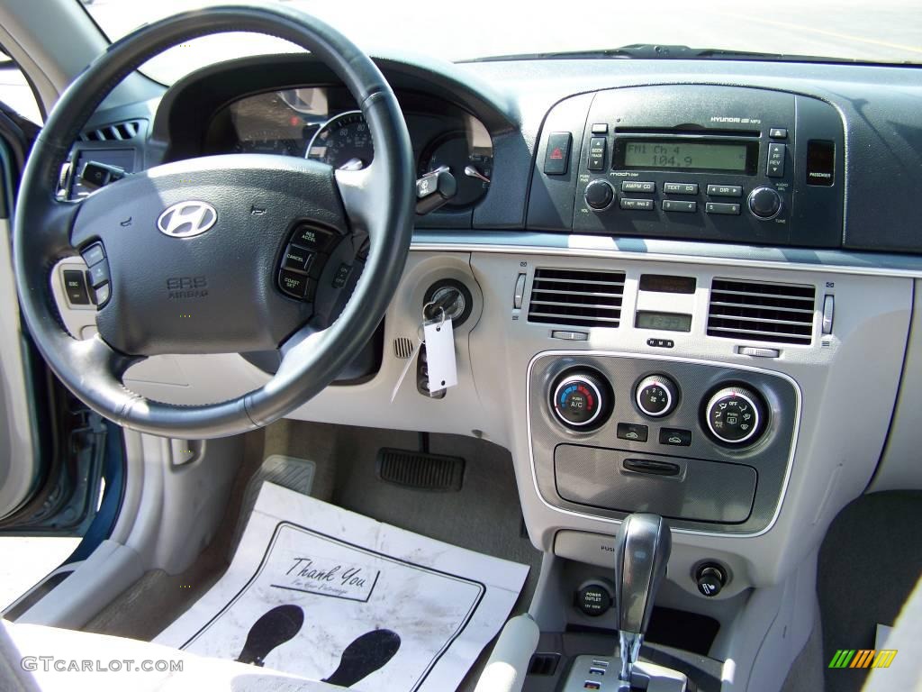 2006 Sonata GLS V6 - Aquamarine Pearl / Gray photo #13