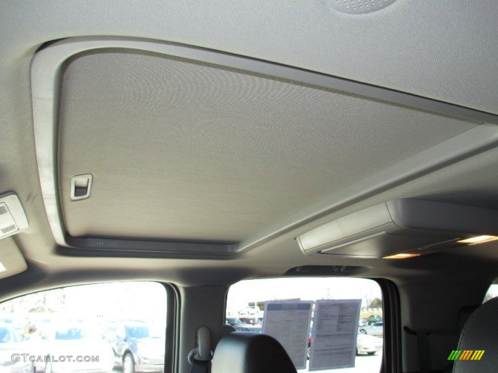 2013 Chevrolet Suburban LT 4x4 Sunroof Photo #78209901