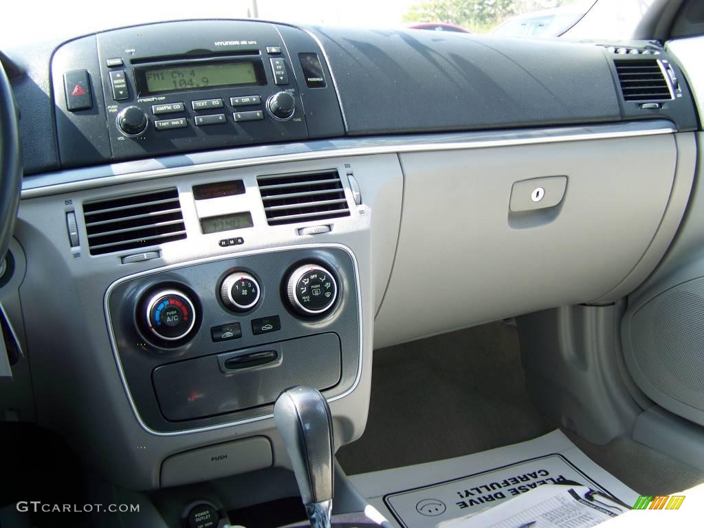 2006 Sonata GLS V6 - Aquamarine Pearl / Gray photo #18