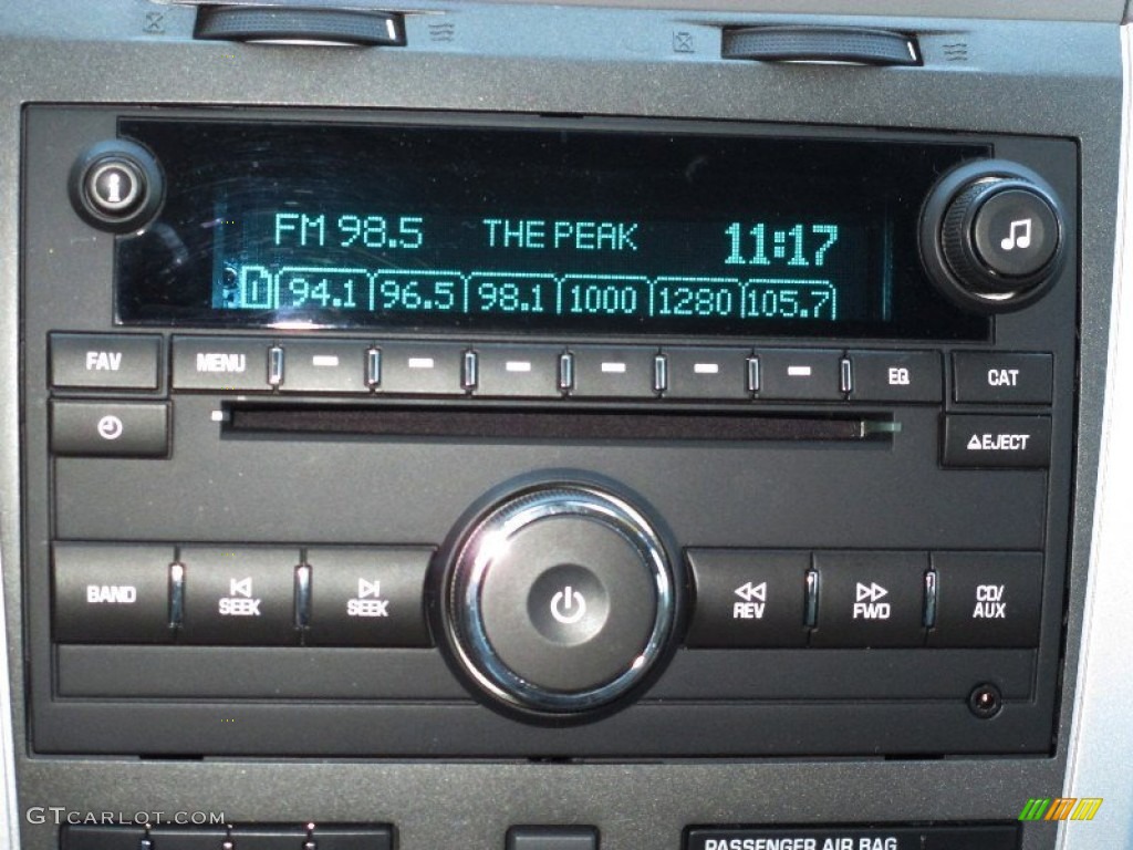 2011 Chevrolet Traverse LT Audio System Photos