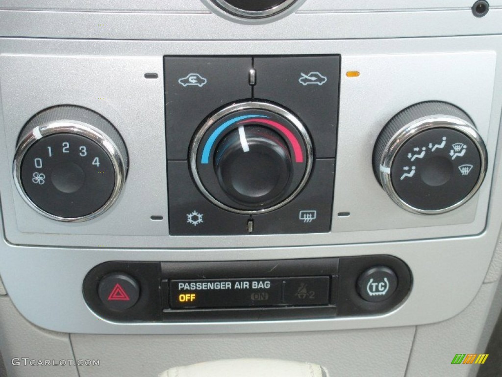 2009 Chevrolet Malibu LT Sedan Controls Photo #78211167
