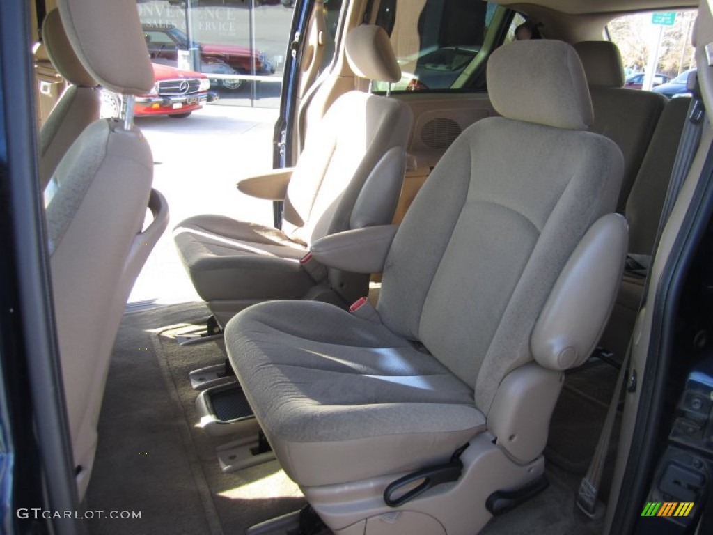 2001 Grand Caravan Sport - Patriot Blue Pearlcoat / Taupe photo #5