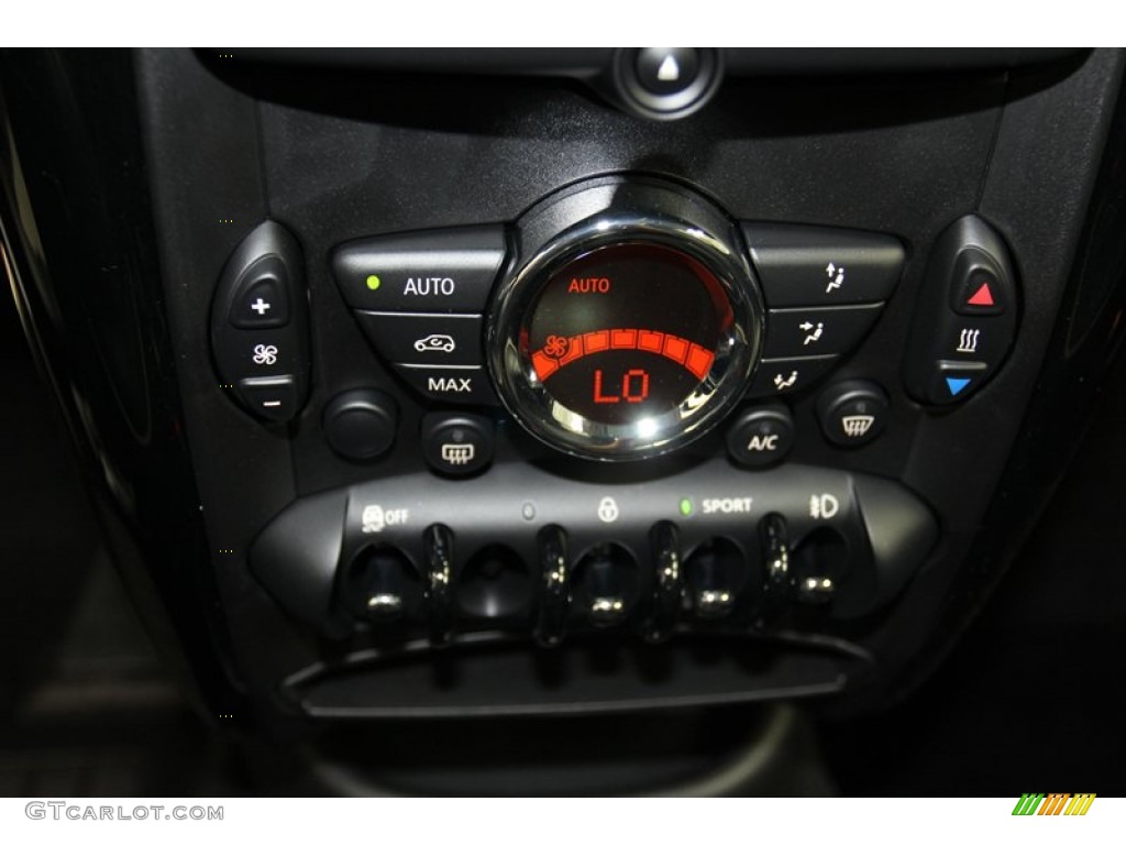 2013 Mini Cooper S Countryman ALL4 AWD Controls Photo #78214918