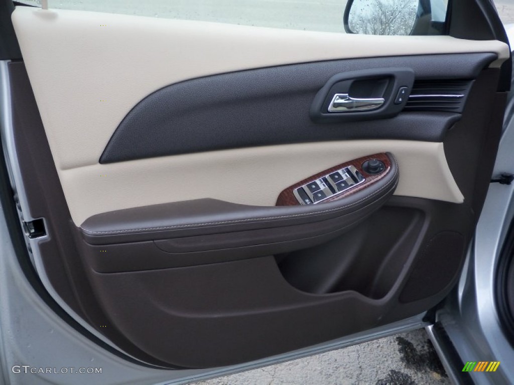 2013 Chevrolet Malibu LT Cocoa/Light Neutral Door Panel Photo #78215656