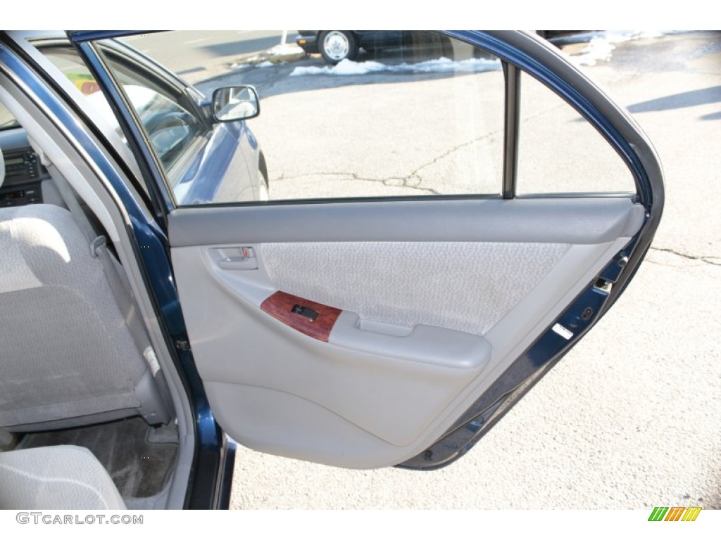 2003 Toyota Corolla LE Light Gray Door Panel Photo #78218101