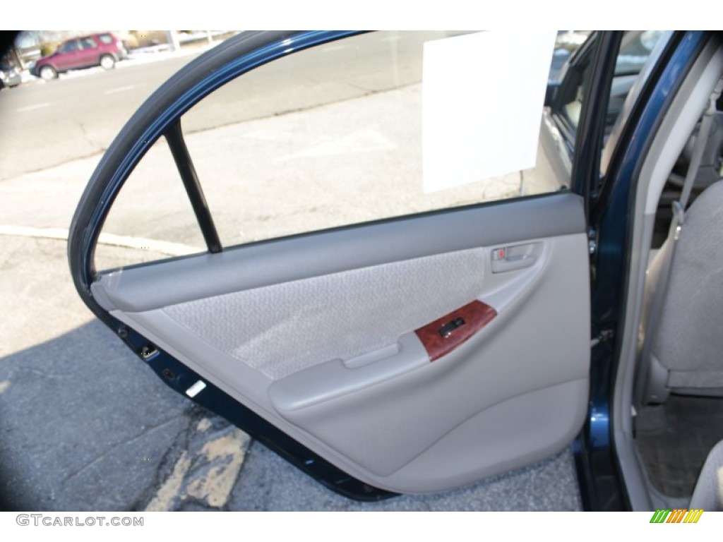 2003 Toyota Corolla LE Light Gray Door Panel Photo #78218122