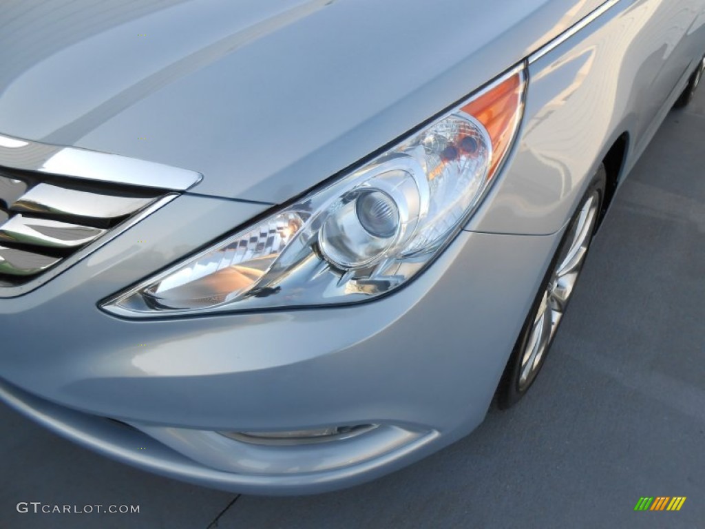 2012 Sonata SE - Iridescent Silver Blue Pearl / Gray photo #9