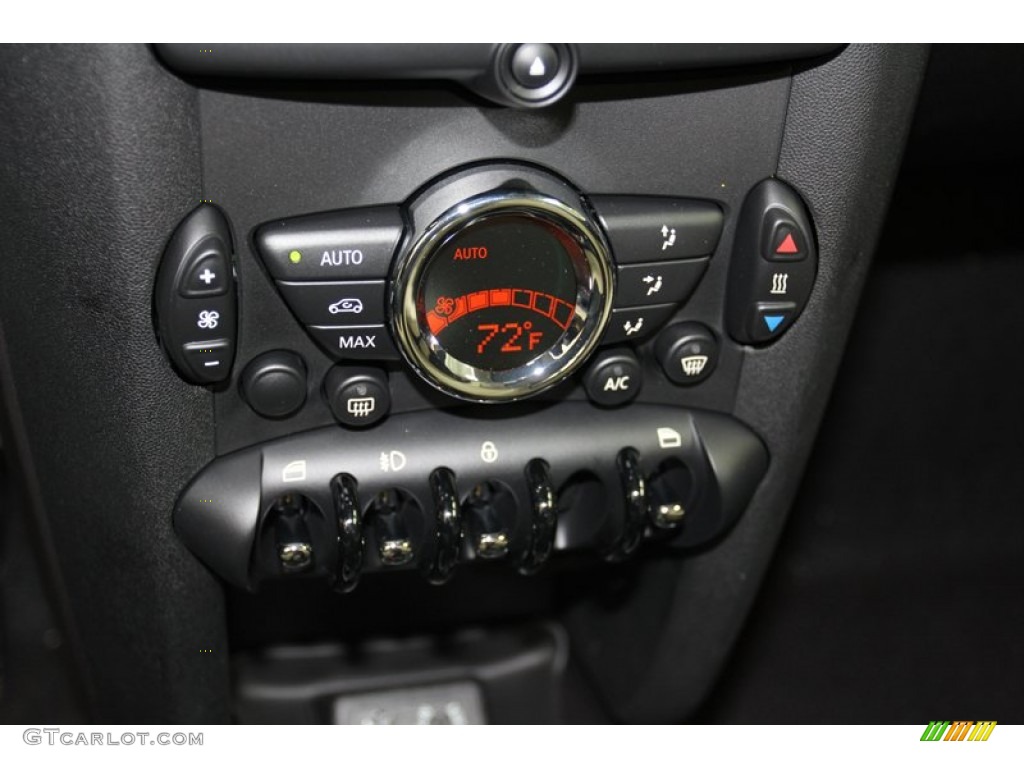 2013 Mini Cooper S Clubman Controls Photo #78218952