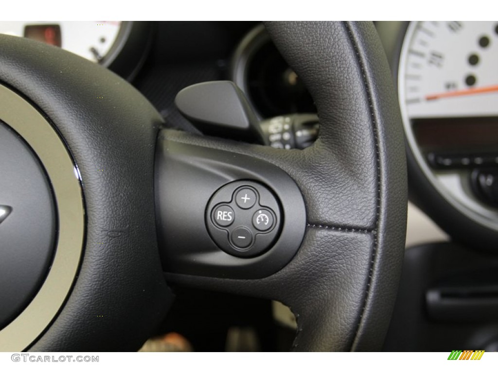 2013 Mini Cooper S Clubman Controls Photo #78219049