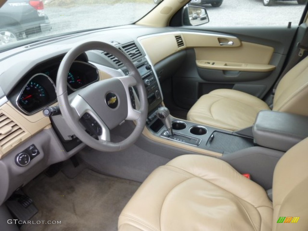 2009 Chevrolet Traverse LT AWD Interior Color Photos