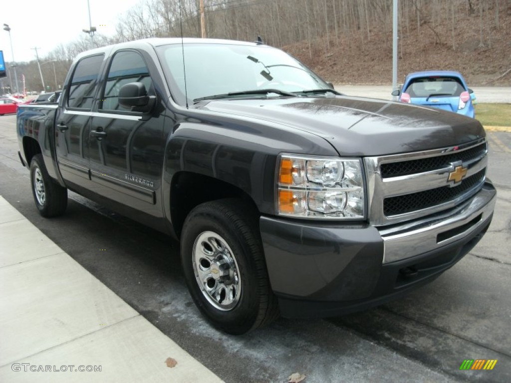 2010 Silverado 1500 LS Crew Cab 4x4 - Taupe Gray Metallic / Dark Titanium photo #3