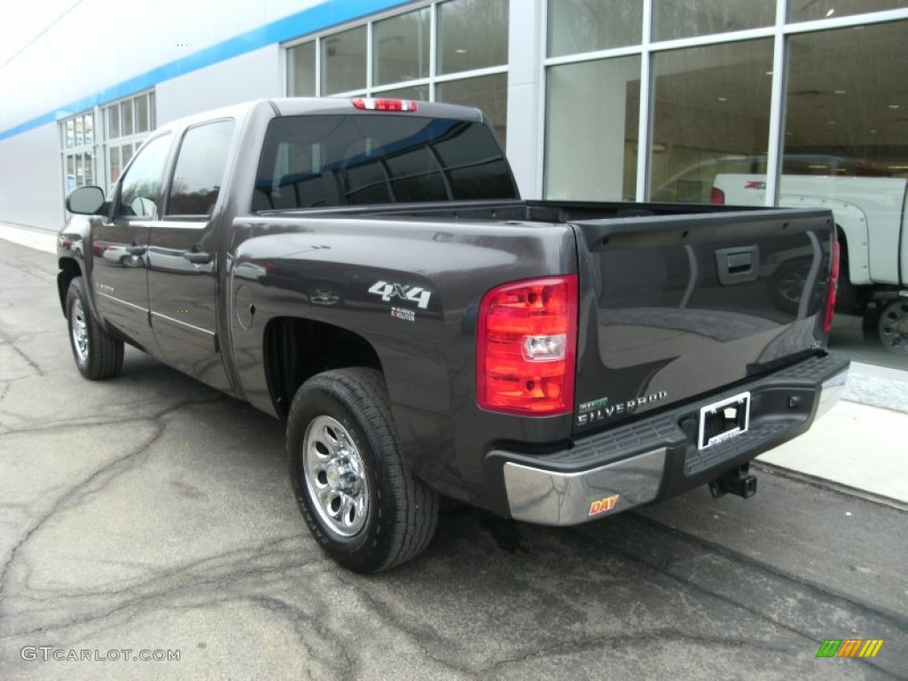 2010 Silverado 1500 LS Crew Cab 4x4 - Taupe Gray Metallic / Dark Titanium photo #5