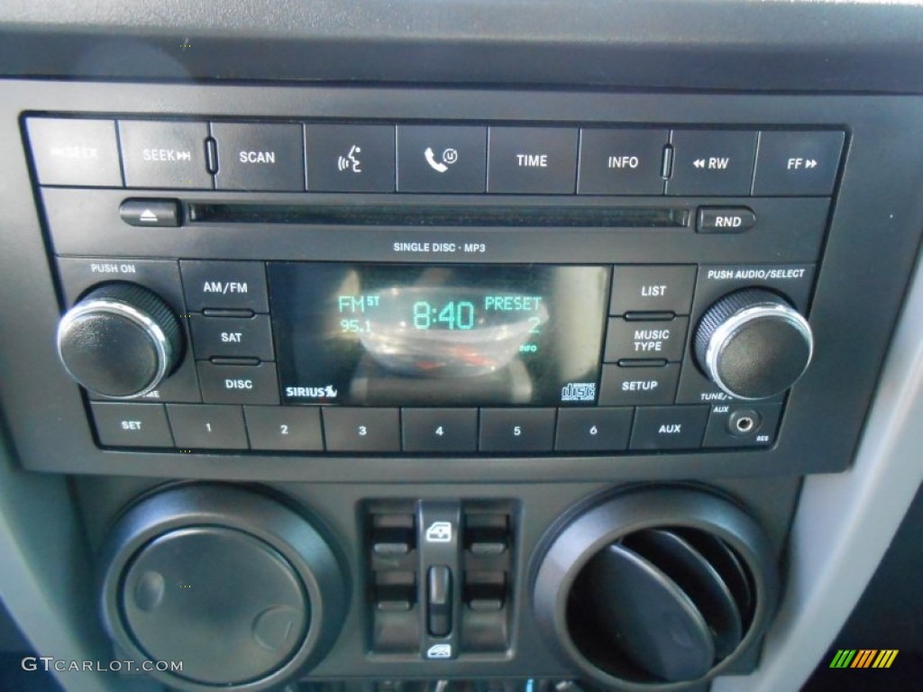 2008 Jeep Wrangler Unlimited X 4x4 Audio System Photos