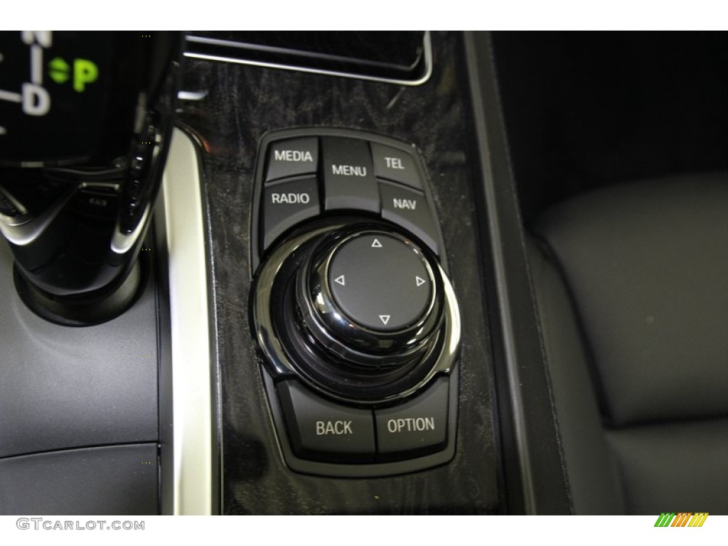 2013 BMW 7 Series 750Li Sedan Controls Photo #78223055