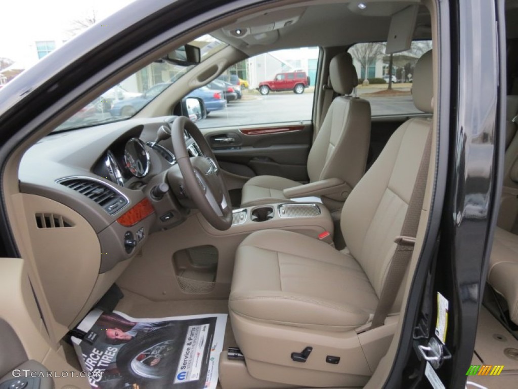 2013 Town & Country Touring - L - Brilliant Black Crystal Pearl / Dark Frost Beige/Medium Frost Beige photo #6