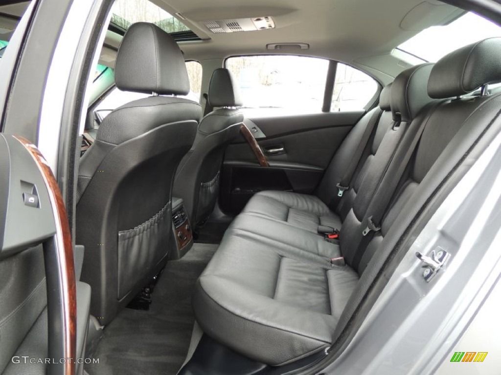 2007 BMW 5 Series 525xi Sedan Rear Seat Photos
