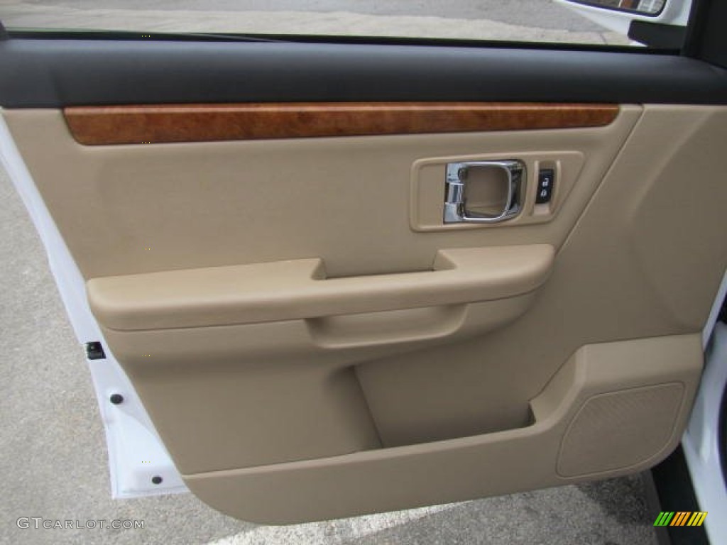2009 Suzuki XL7 Luxury AWD Door Panel Photos