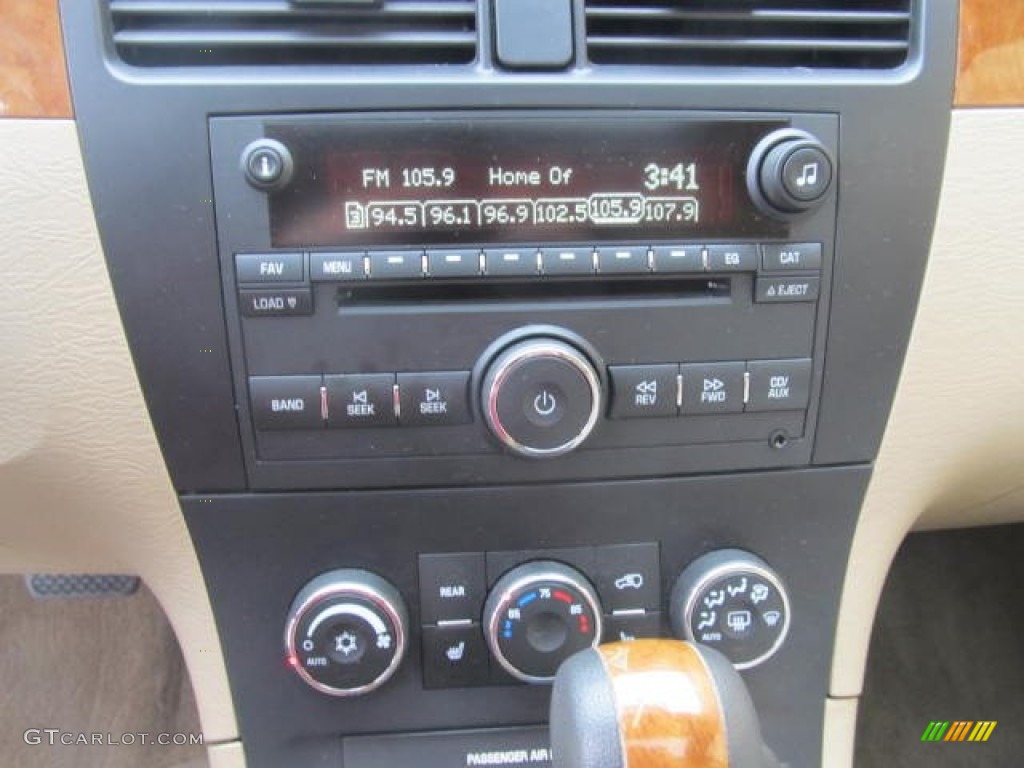 2009 Suzuki XL7 Luxury AWD Controls Photos