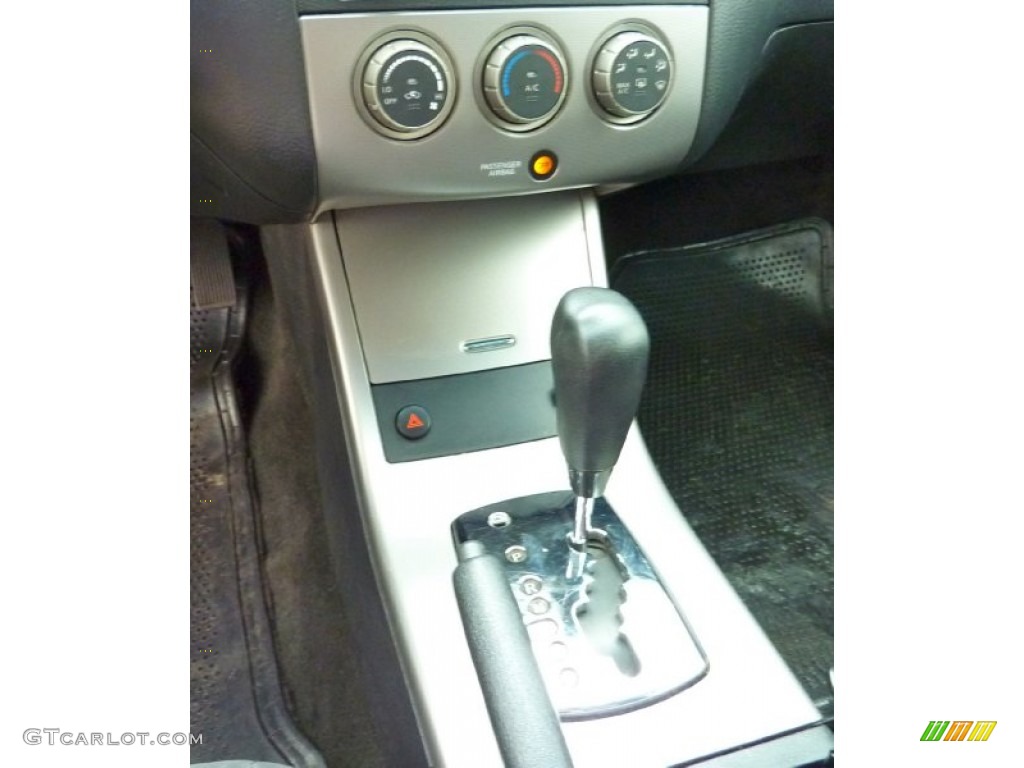 2005 Nissan Altima 2.5 S Transmission Photos