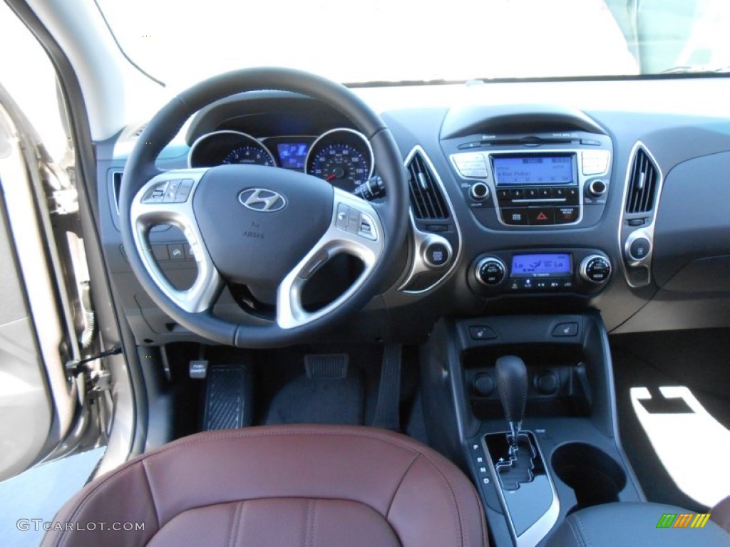 2013 Hyundai Tucson Limited Black/Saddle Dashboard Photo #78230112