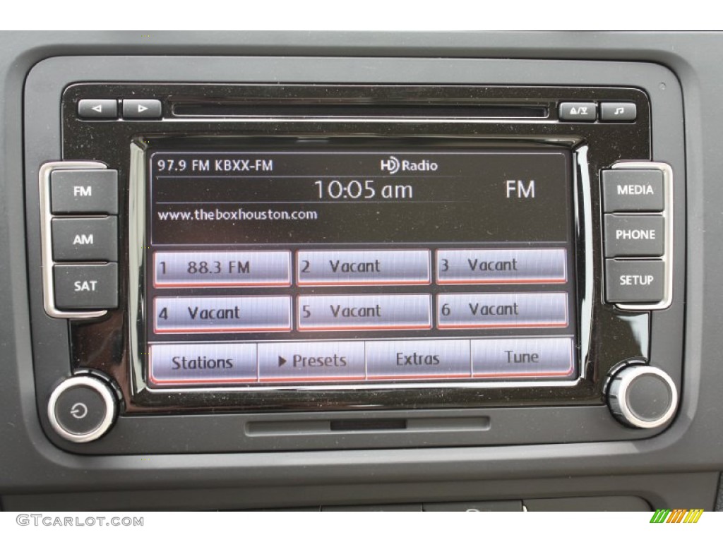 2013 Volkswagen Jetta TDI SportWagen Audio System Photo #78230545