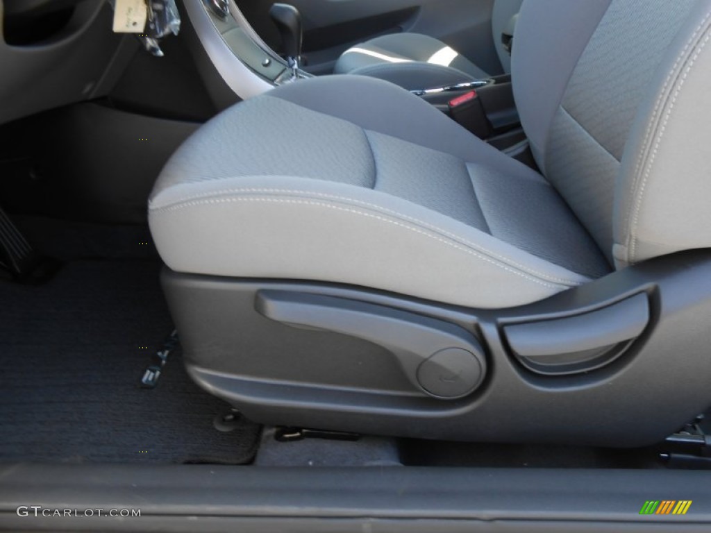 2013 Elantra Coupe GS - Shimmering Air Silver / Gray photo #22