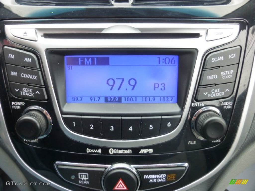 2012 Hyundai Accent SE 5 Door Audio System Photos