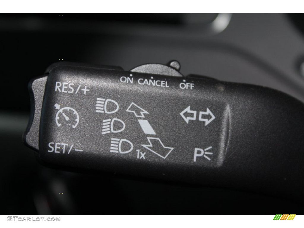 2013 Volkswagen Jetta Hybrid SE Controls Photo #78232648