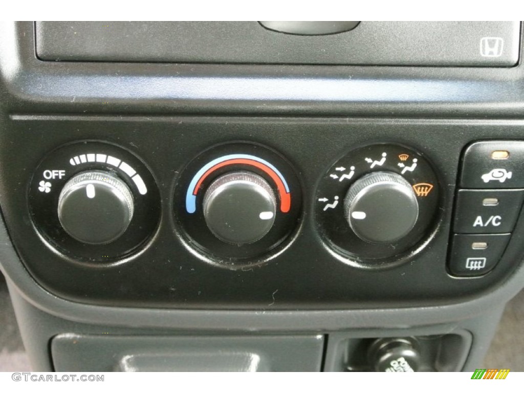 2001 Honda CR-V LX Controls Photo #78234073