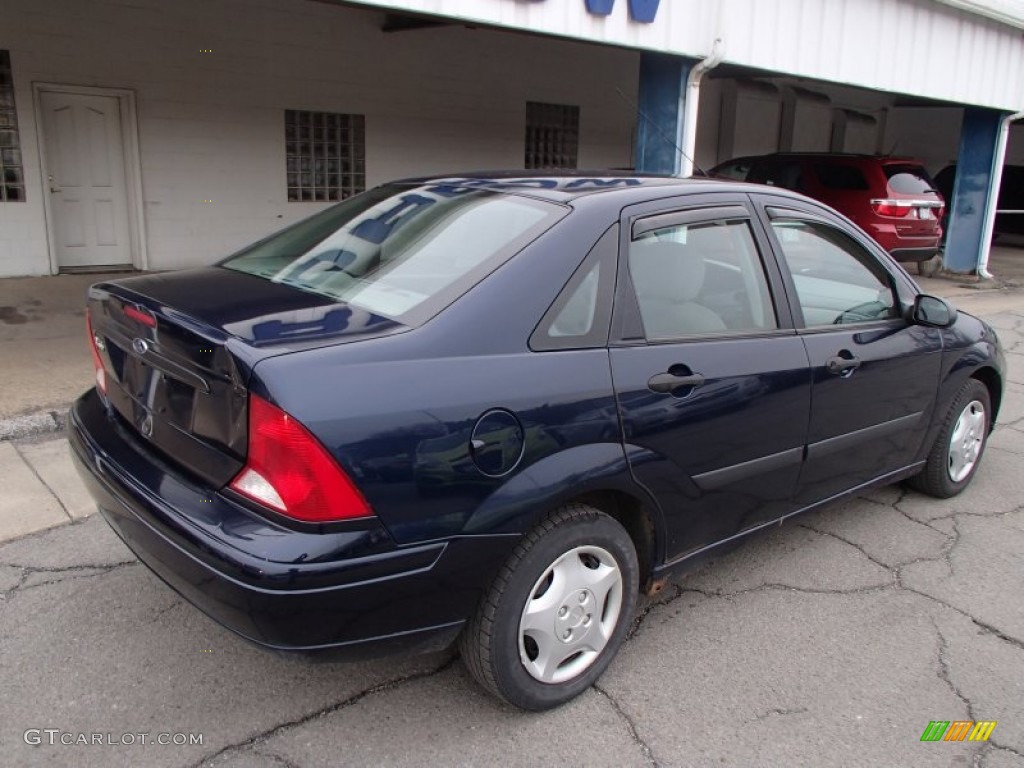 2001 Focus LX Sedan - Twilight Blue Metallic / Medium Graphite Grey photo #8